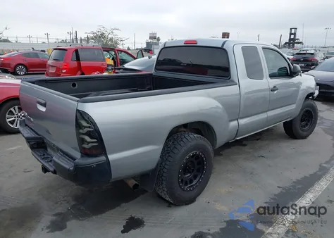 2015 Toyota Tacoma из США, поврежденный, VIN 5TFTX4CN2FX061728